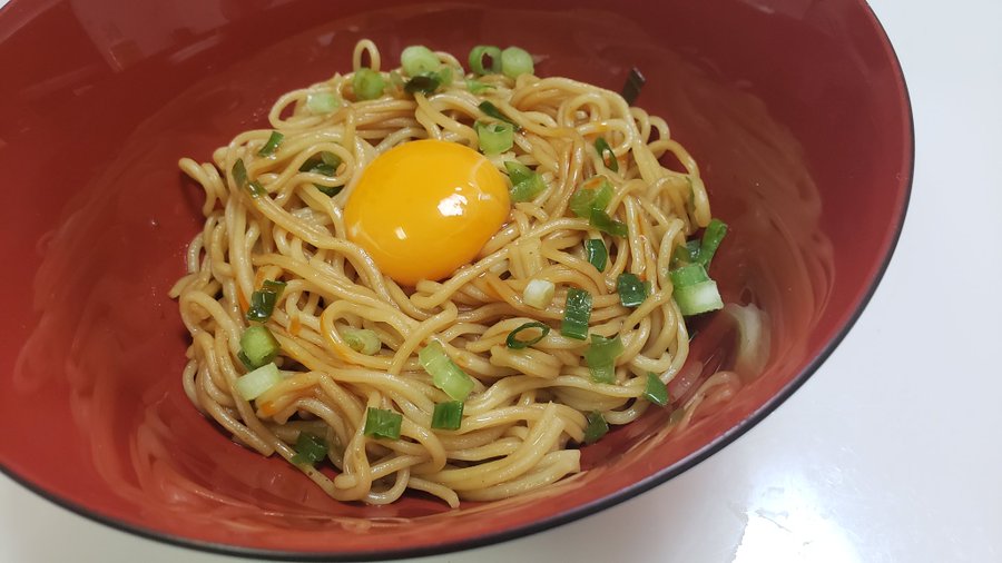 レンジで焼きそば麺油そば 料理研究家リュウジのバズレシピ Com